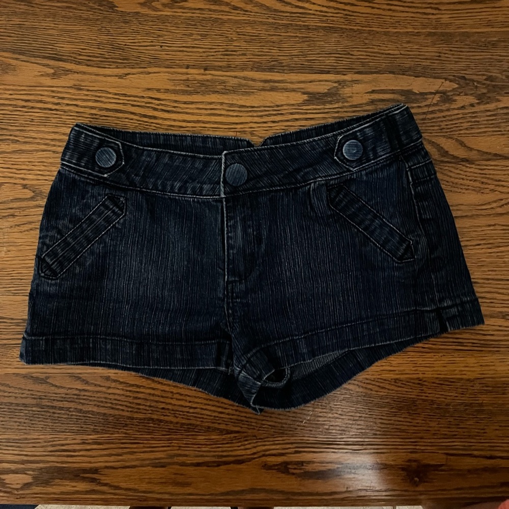 1955 Vintage Teen/women denim short shorts in darker wash. Size 3 button/zip